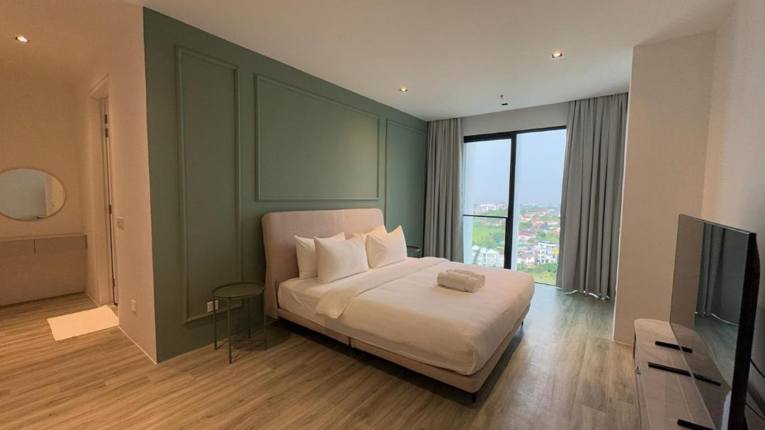 Photo of Bedroom in Tropicana