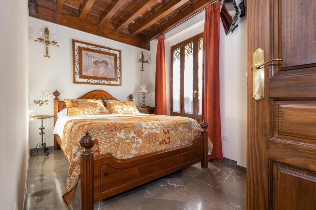 Photo of Bedroom in Central District