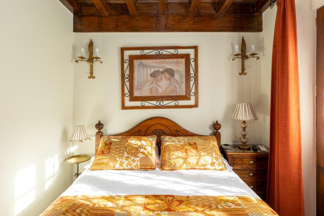 Photo of Bedroom in Central District