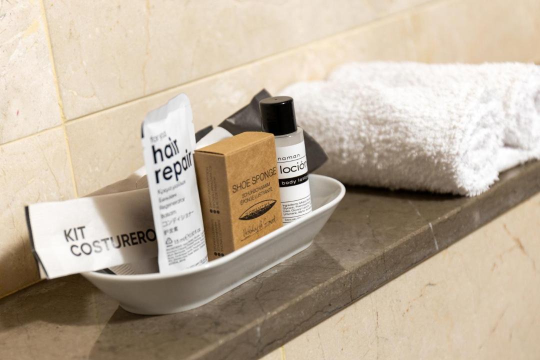 Photo of Bathroom in Central District