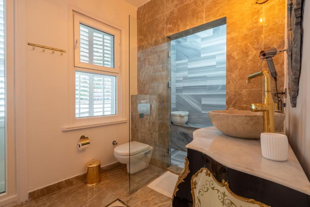 Photo of Bathroom in Adalar