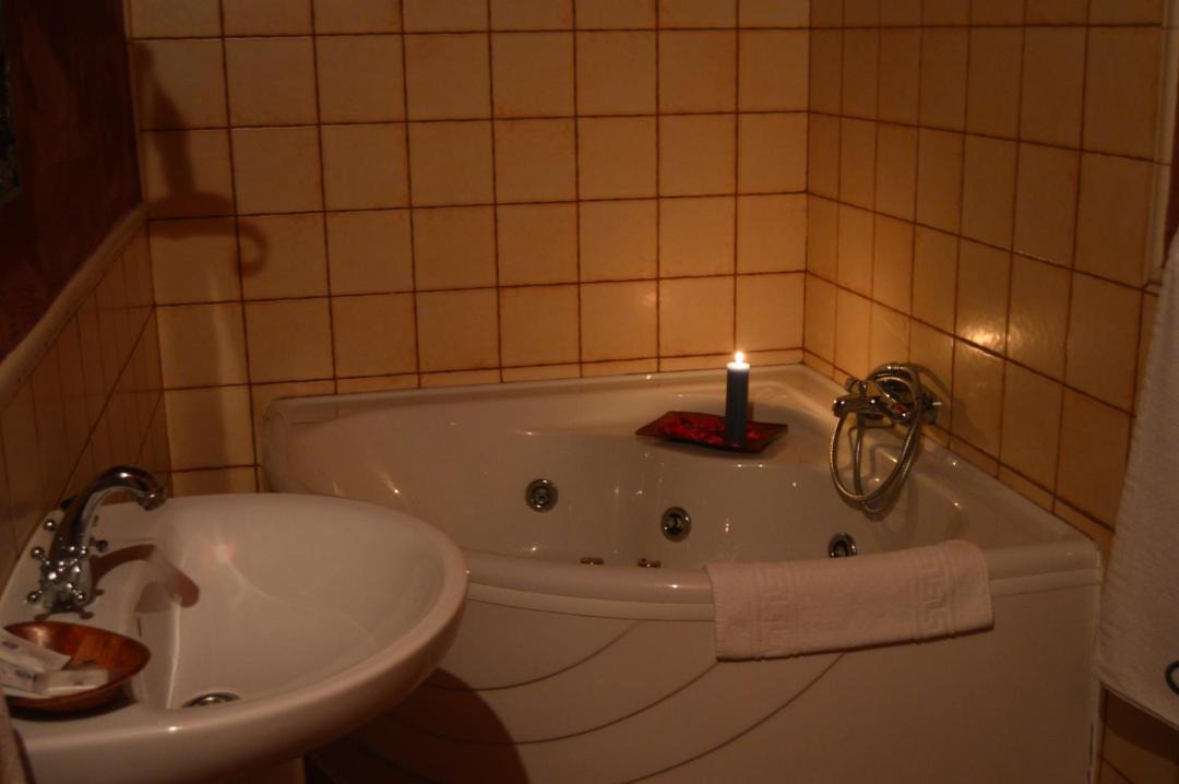 Photo of Bathroom in Algarinejo