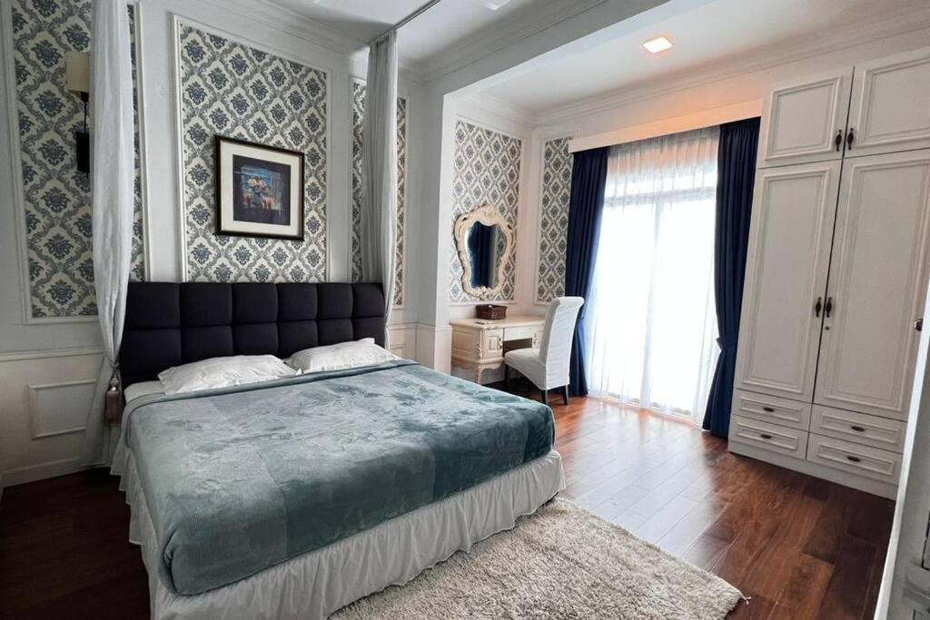 Photo of Bedroom in Bukit Jelutong