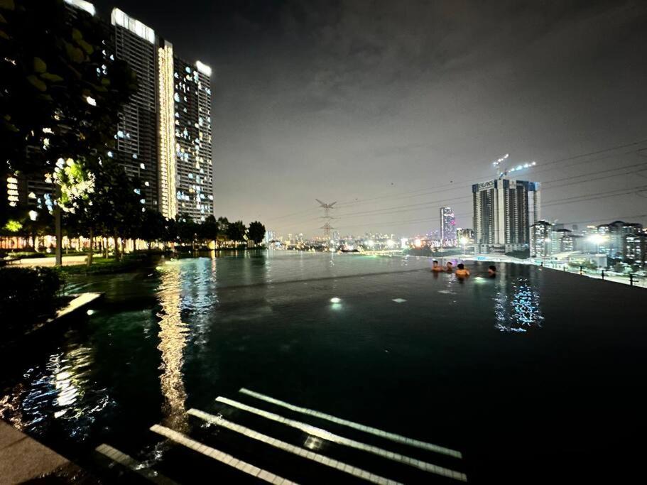 Photo of Buildings in Taman Pertama