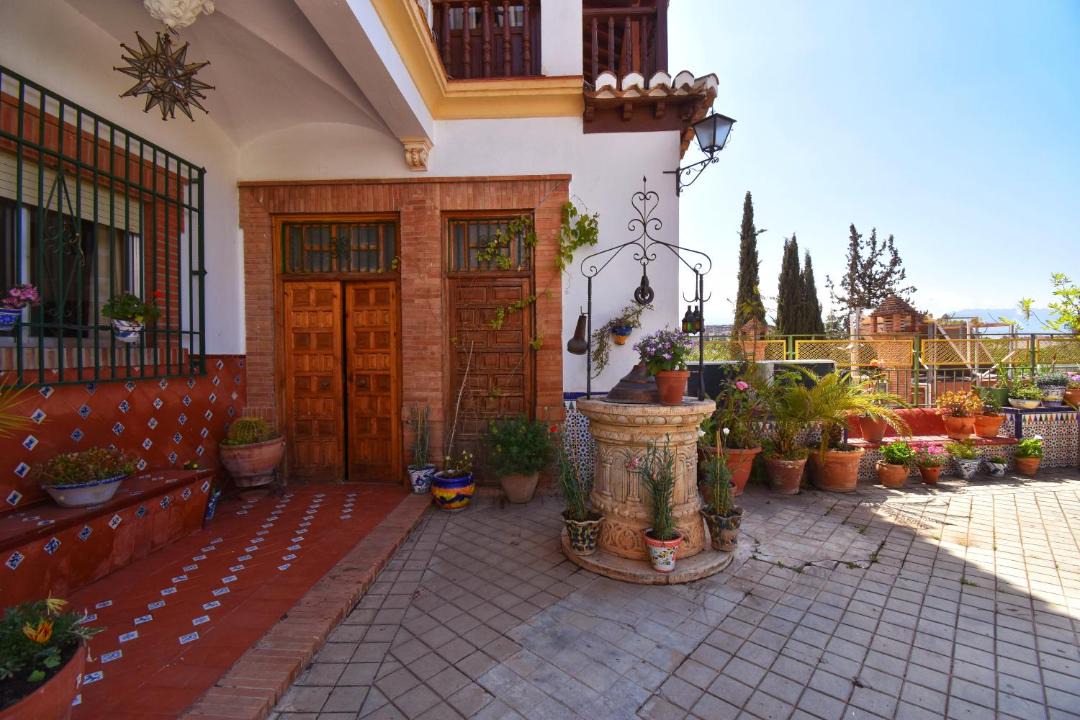 Photo of Patio Balcony in Central District