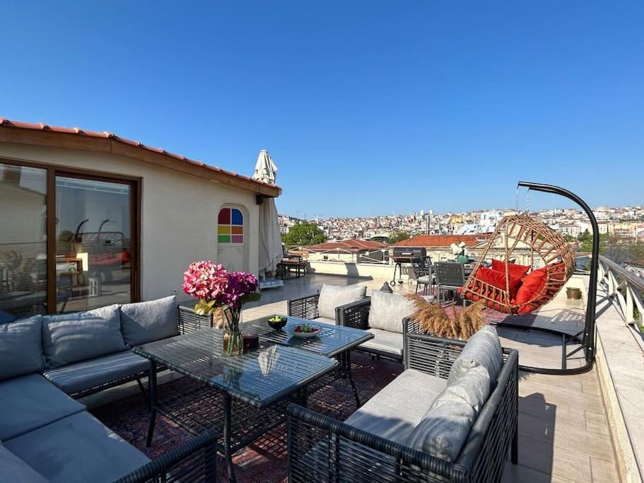 Photo of Patio Balcony in Istanbul City Center