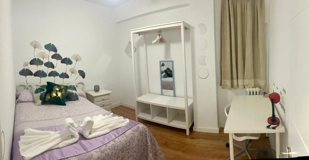 Photo of Bedroom in Figares