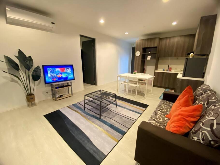 Photo of Livingroom in One City