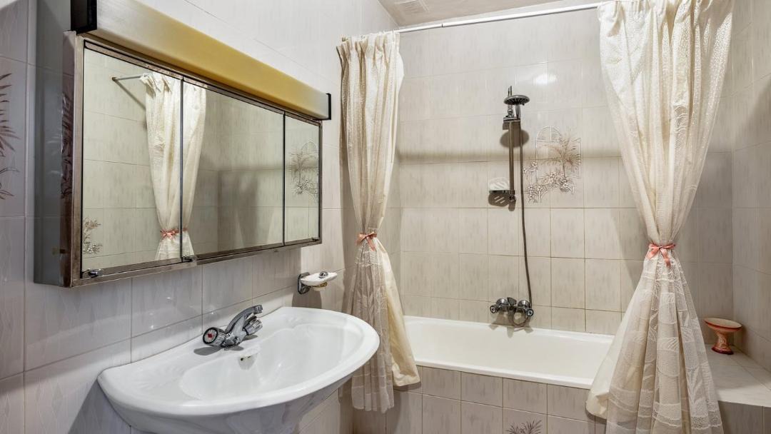 Photo of Bathroom in Gojar