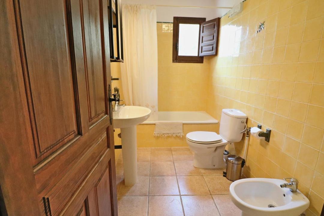 Photo of Bathroom in Algarinejo