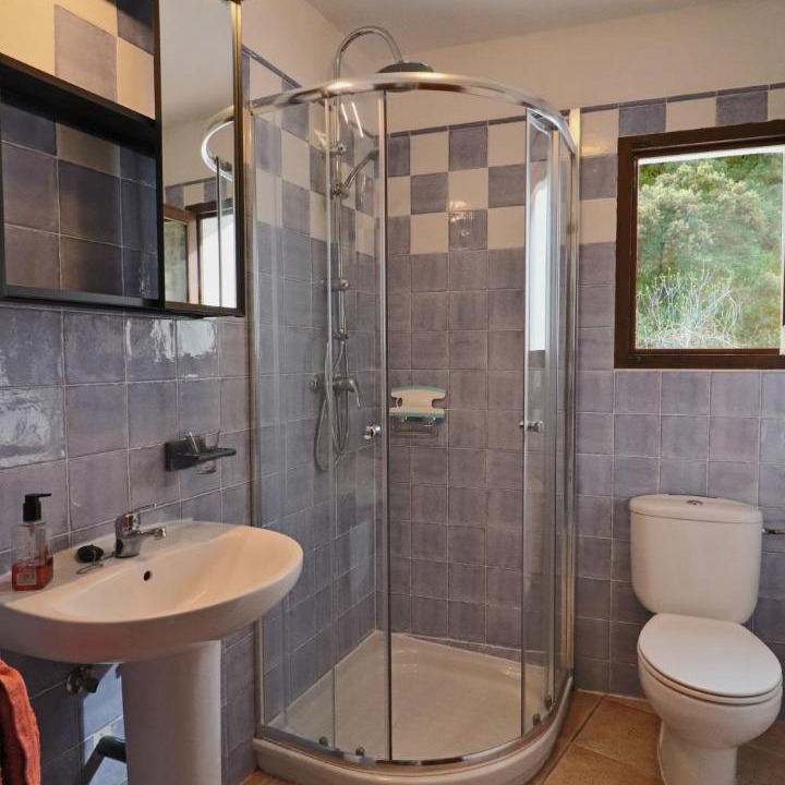 Photo of Bathroom in Algarinejo