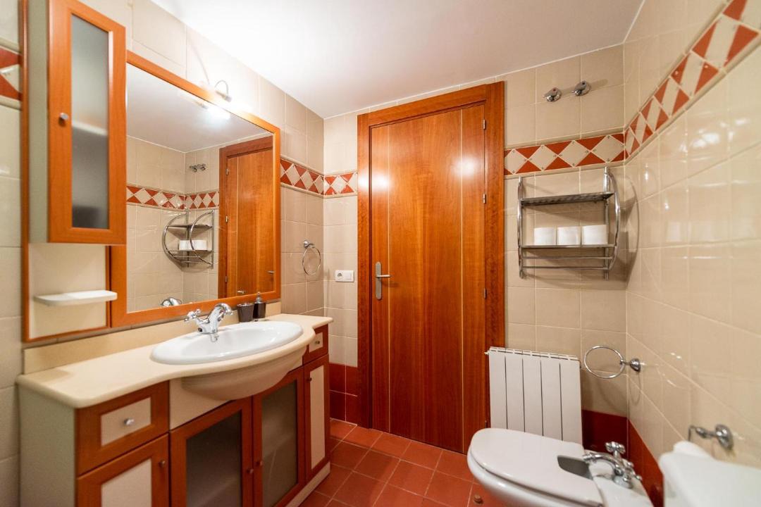 Photo of Bathroom in Central District