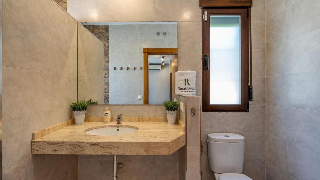 Photo of Bathroom in Atarfe