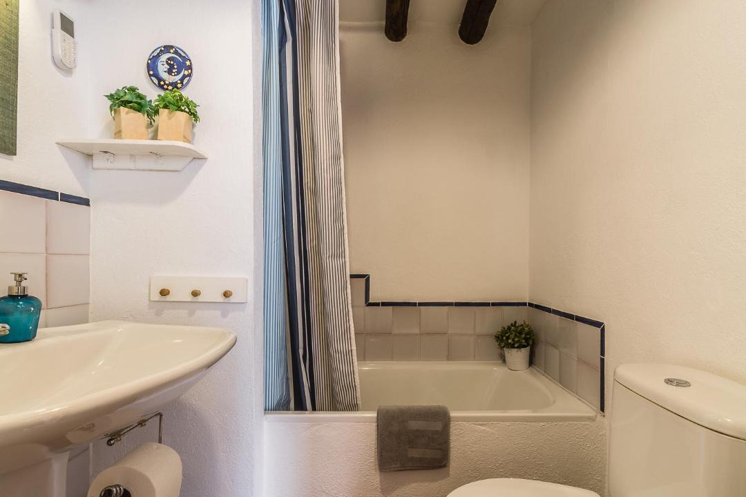 Photo of Bathroom in Pinos del Valle