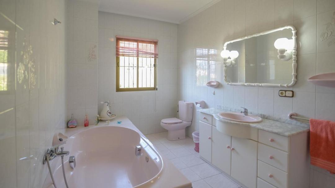 Photo of Bathroom in Guajar Faraguit