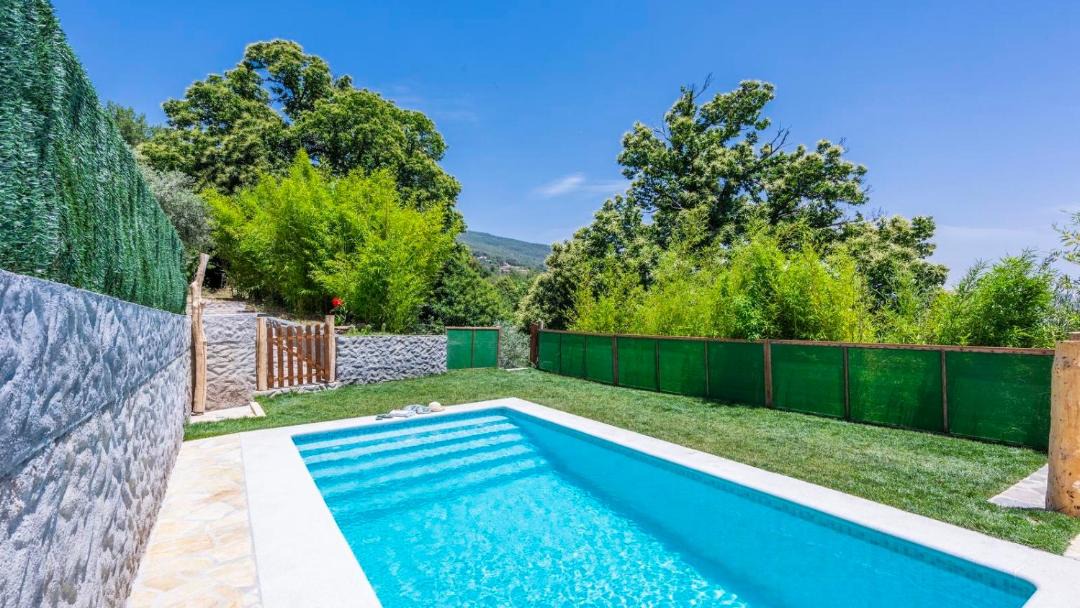 Photo of Outdoor in Pitres