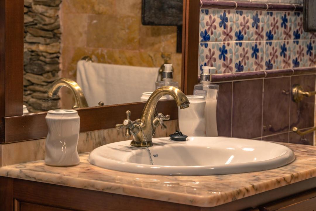 Photo of Bathroom in Mecina Bombaron