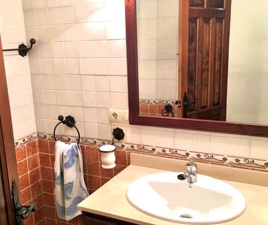 Photo of Bathroom in Busquistar