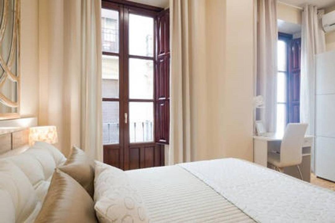 Photo of Bedroom in Central District