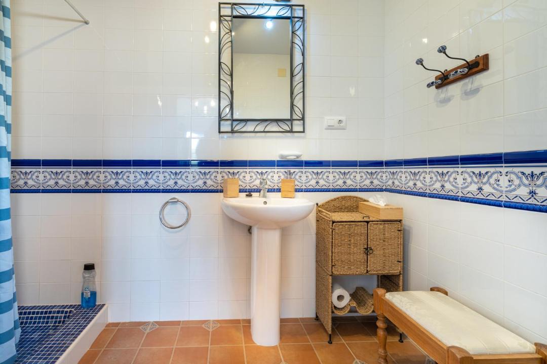 Photo of Bathroom in Algarinejo