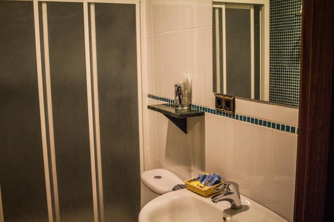 Photo of Bathroom in Deifontes