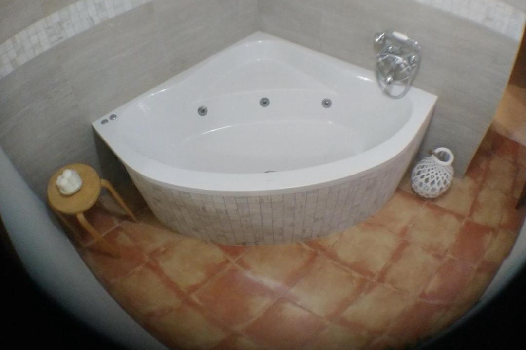 Photo of Bathroom in Central District