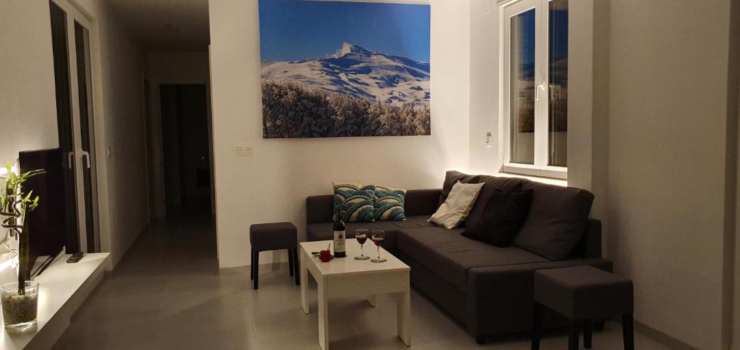 Photo of Livingroom in Central District