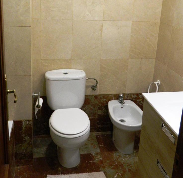 Photo of Bathroom in Central District