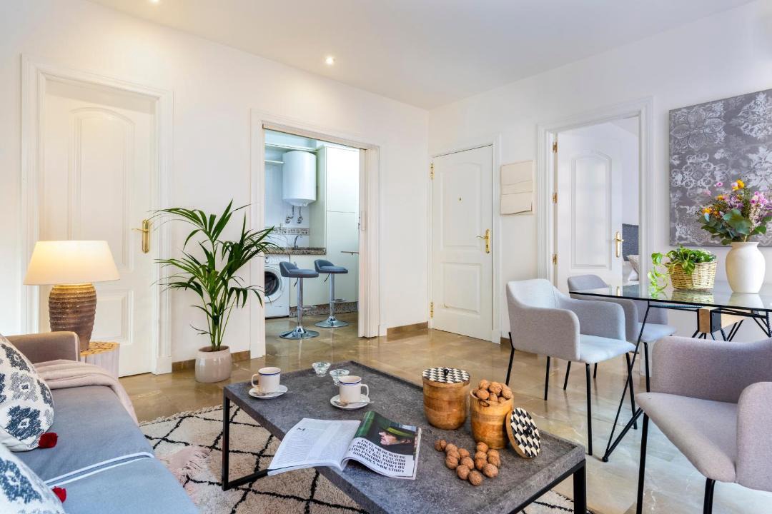 Photo of Livingroom in Central District
