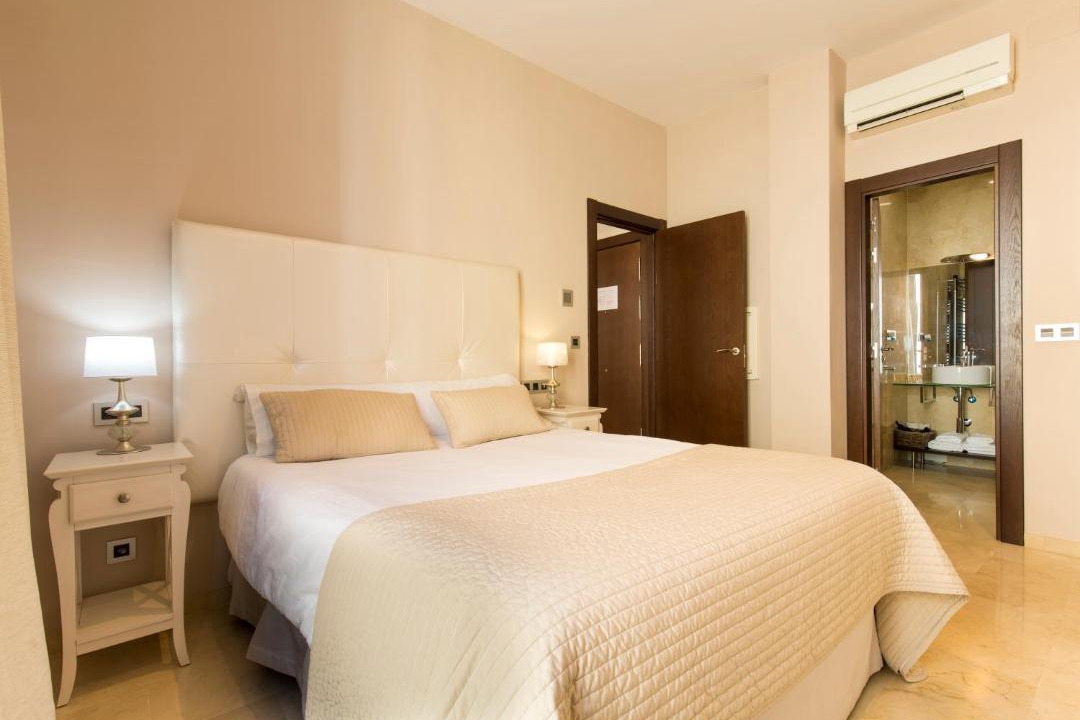 Photo of Bedroom in Central District