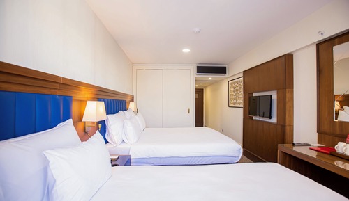 Premium Room, Non Smoking, Balcony (1 King Bed, 1 Single Bed, Pool View)
