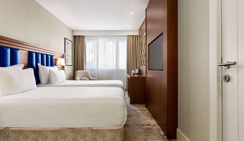Deluxe Room, 2 Twin Beds, Balcony