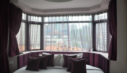 Honeymoon Suite