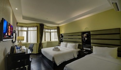 Family Room - Main Wing