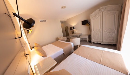 Triple Room