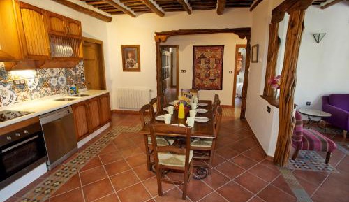 Three-Bedroom Apartment with Mountain View